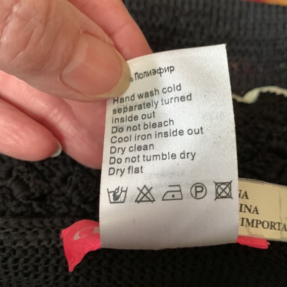 Retro Black and White Crocheted Sweater S/M - Picture 9 of 10